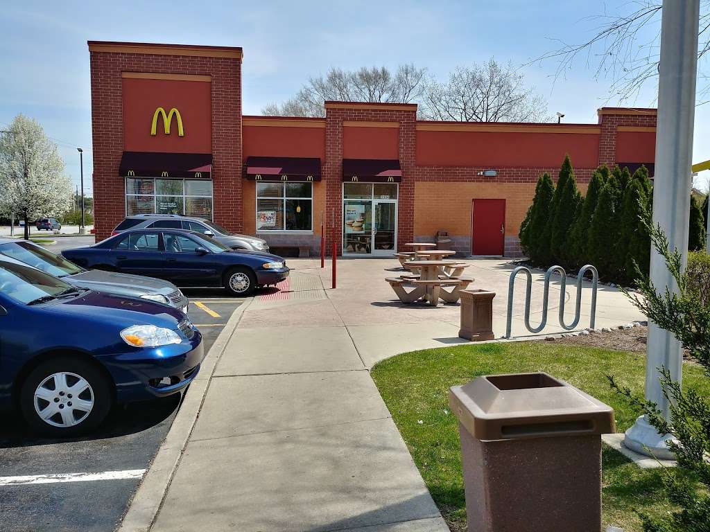 McDonalds | 3904 Ridge Rd, Highland, IN 46322, USA | Phone: (219) 923-2736