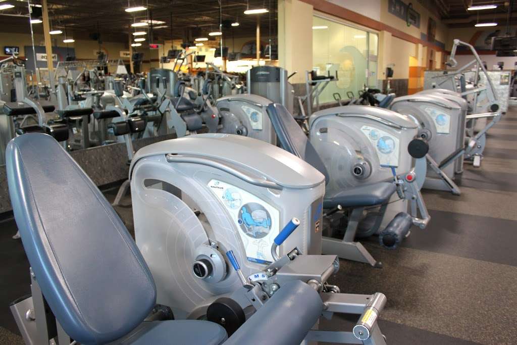 24 Hour Fitness | 18825 Bear Valley Rd, Apple Valley, CA 92308, USA | Phone: (760) 810-4067