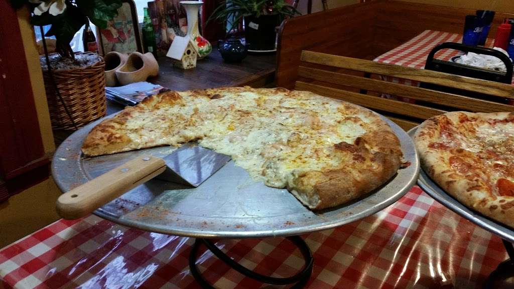 DLorenzos Pizza & Grille | 15 S Main St, Port Deposit, MD 21904, USA | Phone: (410) 378-2800