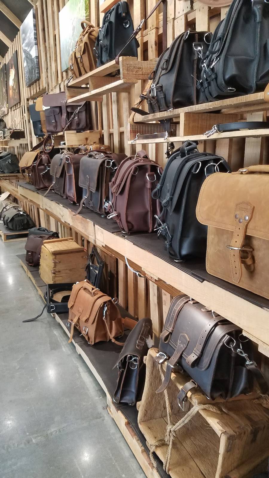 Saddleback Leather Company | 600 Railhead Rd #200, Fort Worth, TX 76106 | Phone: (817) 402-4550