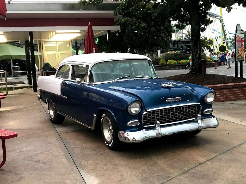 Carowinds Public Entrance | South Carolina 29708, USA