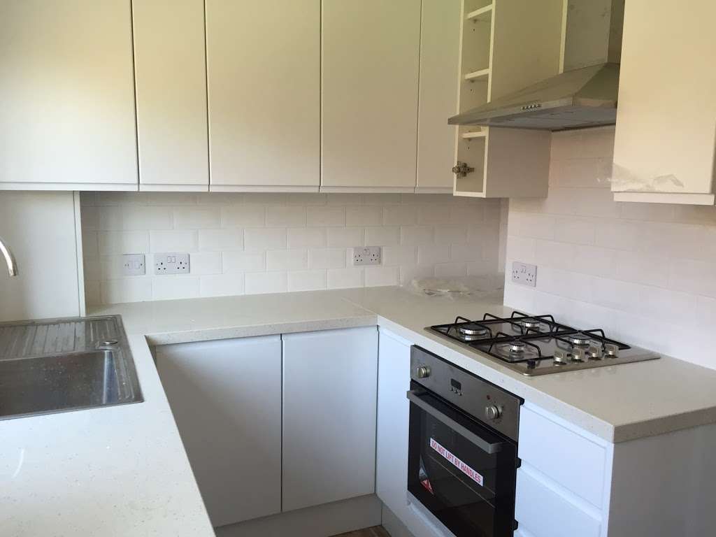 Unidoor Kitchens & Bedrooms Ltd | 6 Hartfield Ave, Elstree, Borehamwood WD6 3JE, UK | Phone: 020 8207 6628