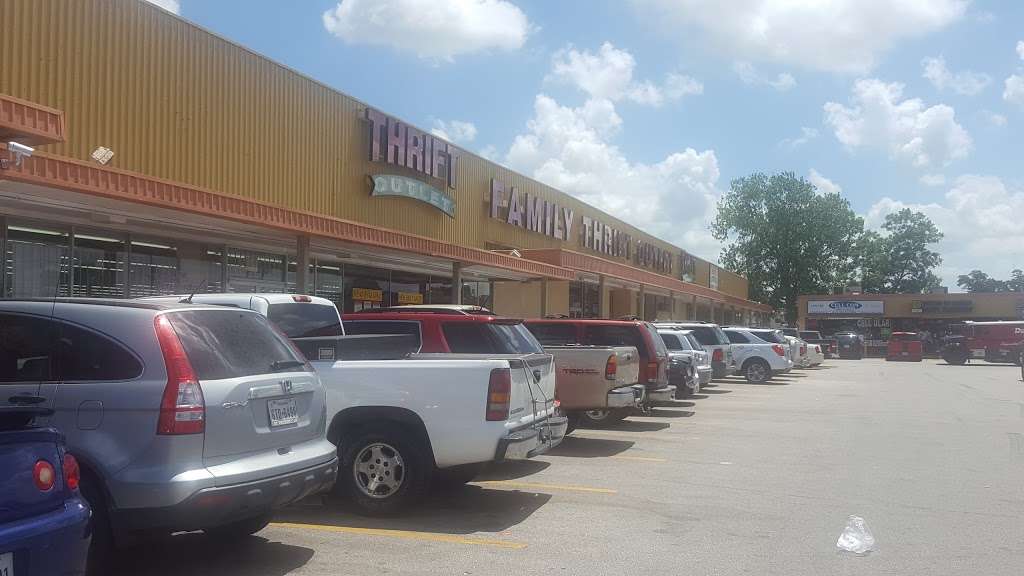 Family Thrift Outlet | 127 Little York Rd, Houston, TX 77076, USA | Phone: (713) 694-8958