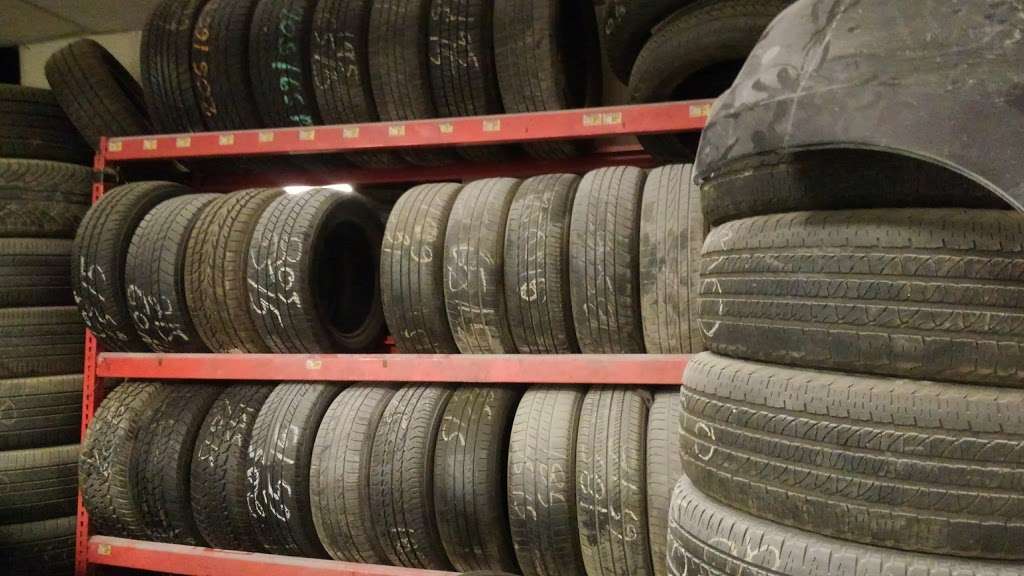 Pits Tires & Wheels | 60 Federal Blvd, Denver, CO 80219, USA | Phone: (303) 935-7977