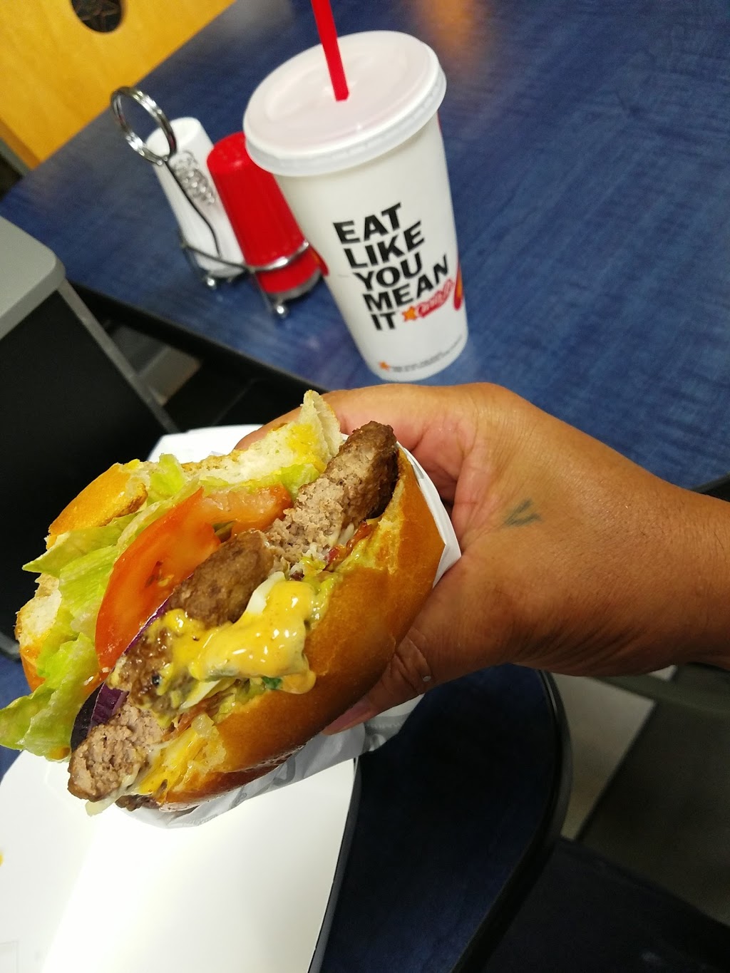 Carls Jr. | 611 Douglas Dr, Oceanside, CA 92058 | Phone: (760) 967-0371