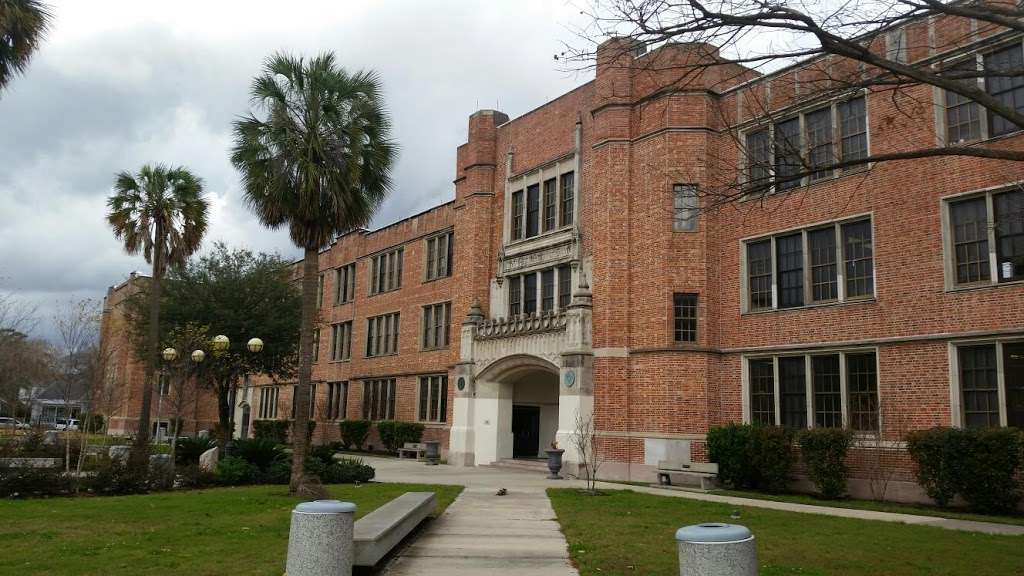 Heights High School | 413 E 13th St, Houston, TX 77008 | Phone: (713) 865-4400