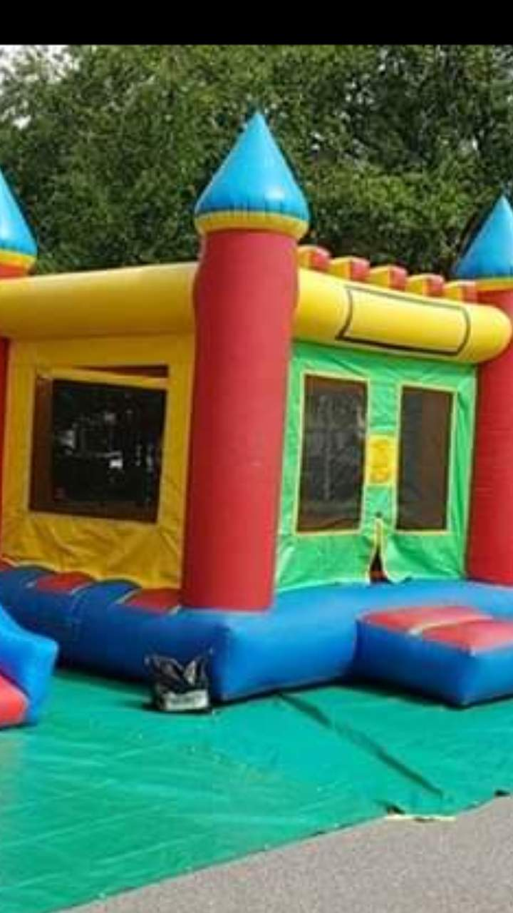 MICHAEL NADALS BOUNCE HOUSES & PARTY RENTALS | 7849 Cup Cir, Dallas, TX 75217, USA | Phone: (305) 834-0317