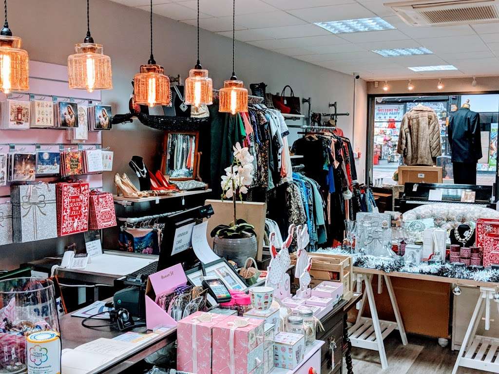 Scarlet Vintage & Retro | 3 Broad Walk, Harlow CM20 1HX, UK | Phone: 01279 412516