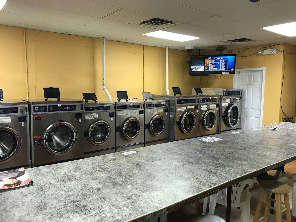The Laundry Company Laundromat | 1721 W Gilpin Dr, Wilmington, DE 19805, USA | Phone: (302) 250-4332