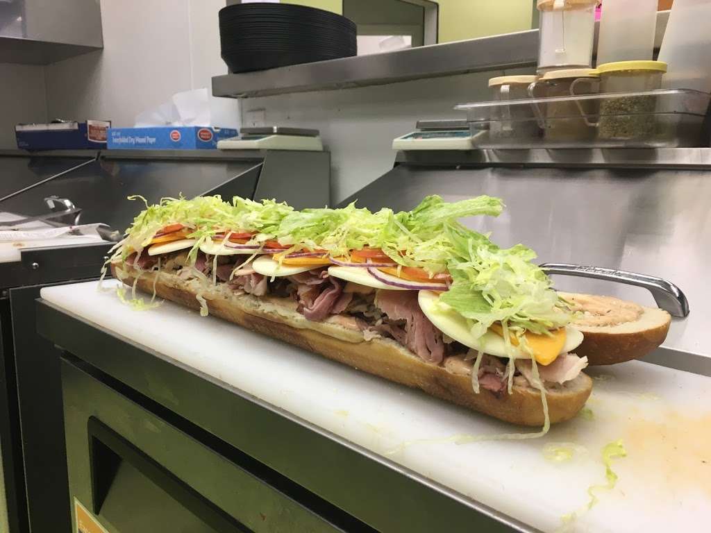 Dagwoods deli IUPUI | 923 Indiana Ave, Indianapolis, IN 46202, USA | Phone: (317) 426-5222