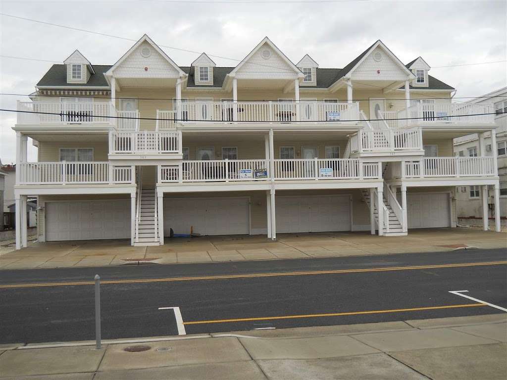 Daniels Realty | 9609 Pacific Ave, Wildwood Crest, NJ 08260, USA | Phone: (609) 522-7748