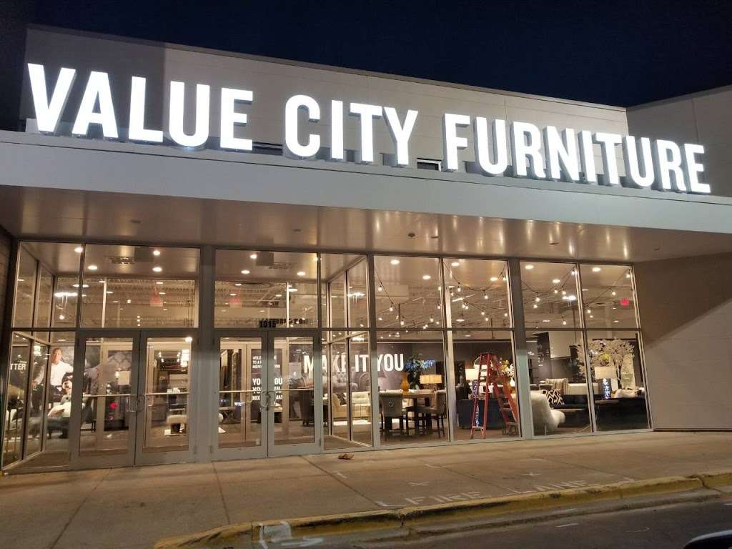 Value City Furniture | 1015 E Golf Rd, Schaumburg, IL 60173 | Phone: (847) 777-4225