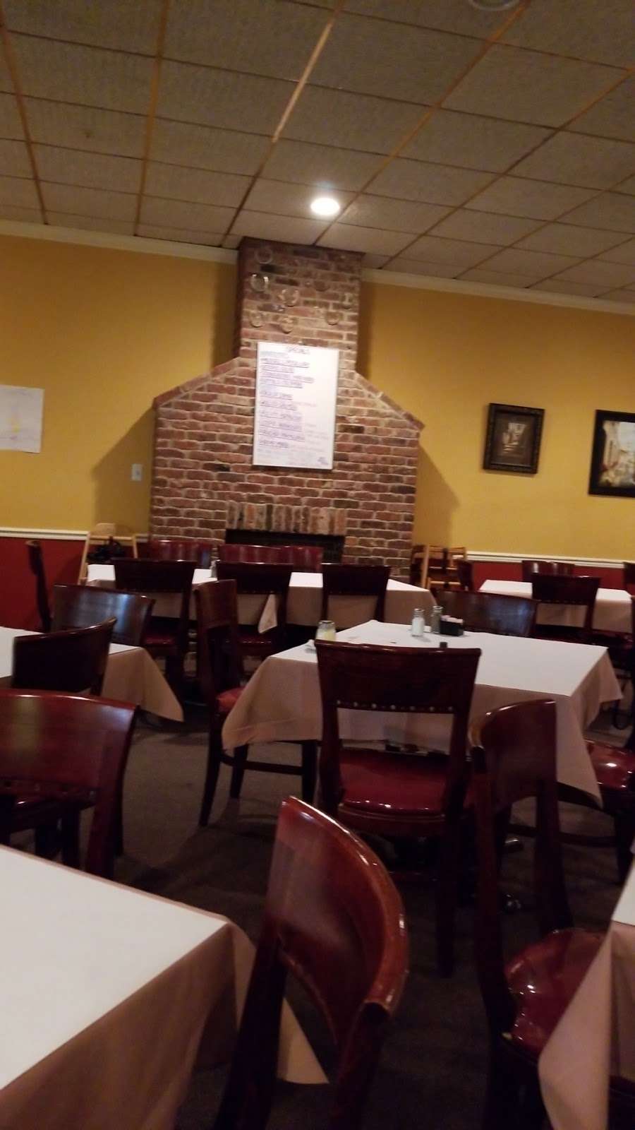 Orlando Italian Restaurant & Pizzeria | 420 NJ-34, Colts Neck, NJ 07722, USA | Phone: (732) 577-8808