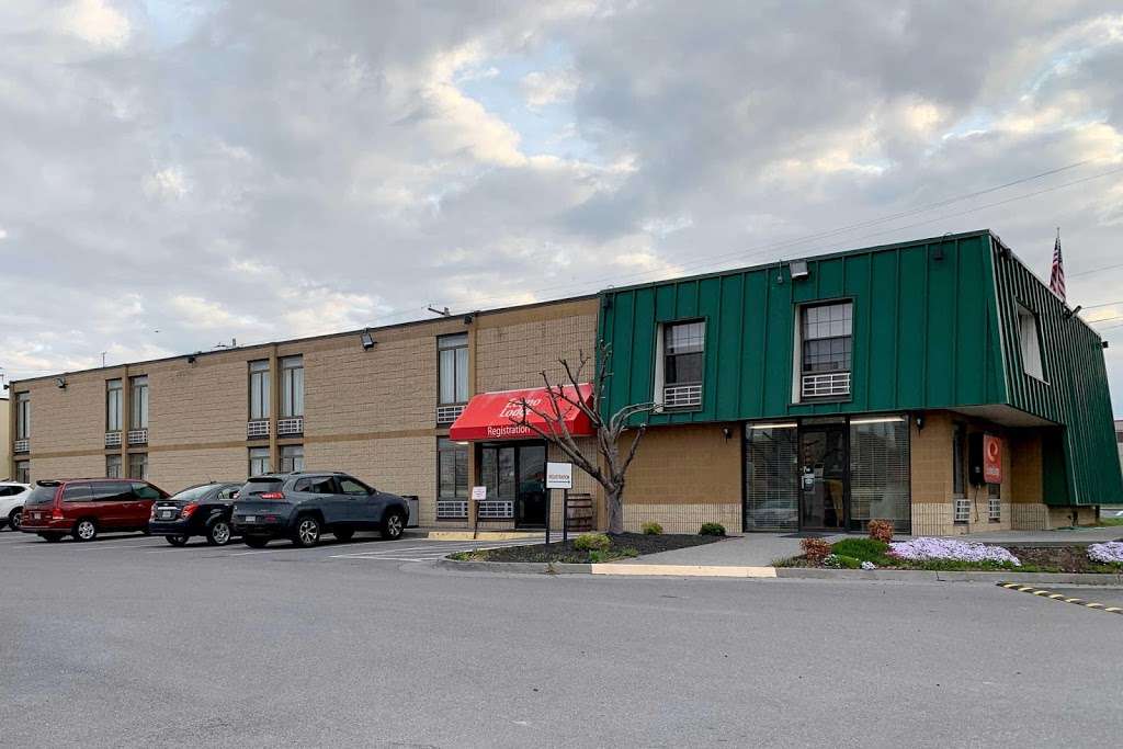 Econo Lodge Winchester North | 1593 Martinsburg Pike, Winchester, VA 22603 | Phone: (540) 662-4700