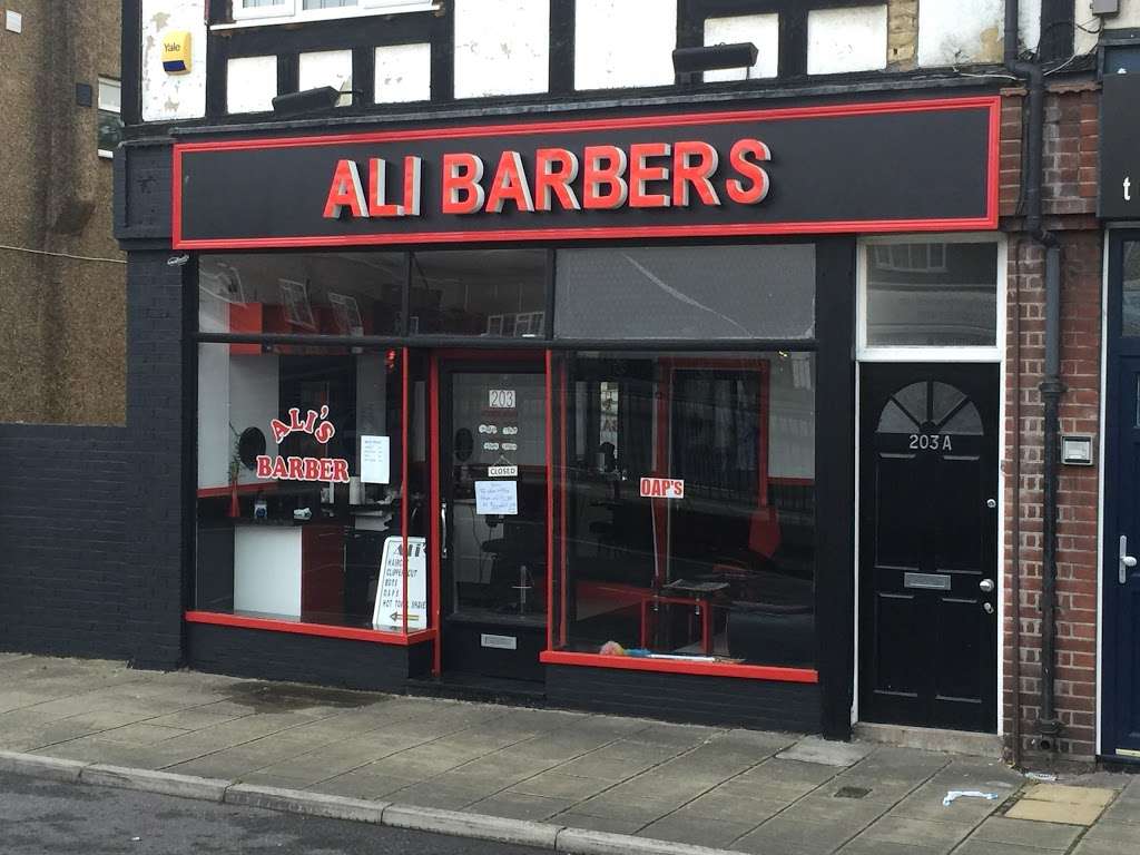 Ali Barbers | 203 Kingston Rd, Epsom KT19 0AB, UK | Phone: 07427 637333