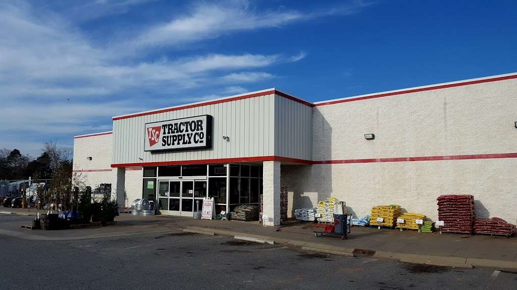 Tractor Supply Co. | 285 Gilman Road, Denver, NC 28037, USA | Phone: (704) 827-2870