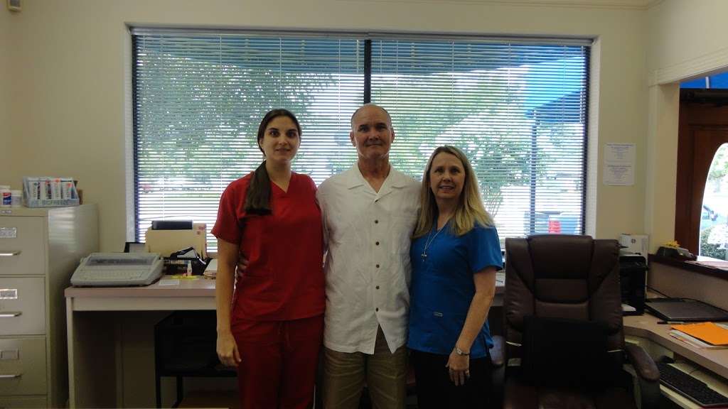 Friendswood Doctors of Chiropractic | 1346 Broadway St #110, Pearland, TX 77581, USA | Phone: (281) 996-7600