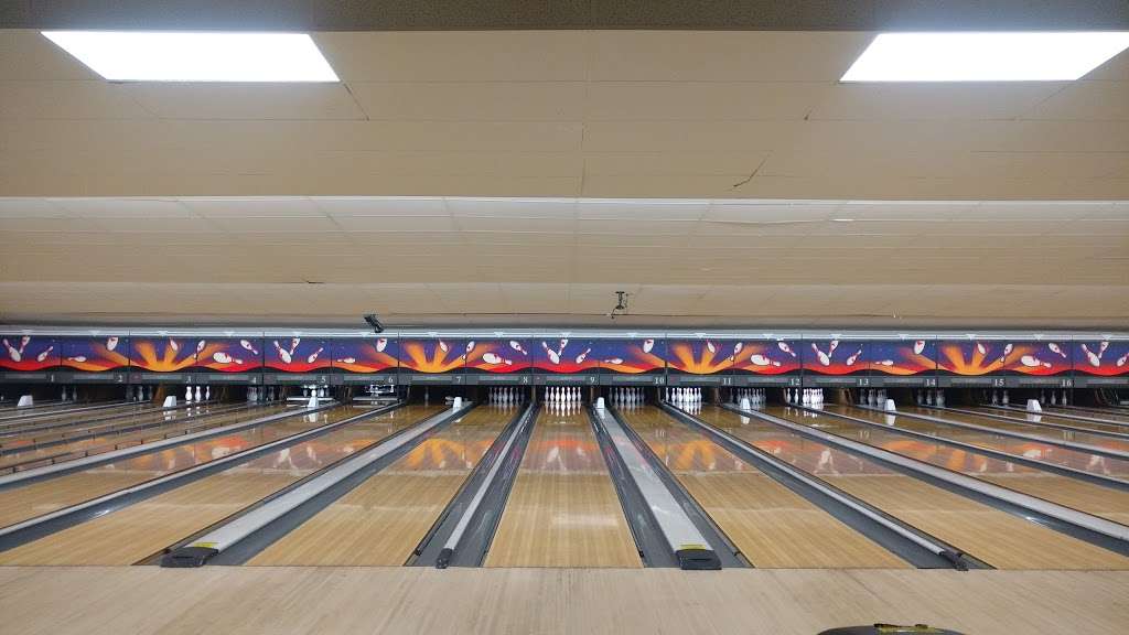 AMF University Lanes | 5900 N Tryon St, Charlotte, NC 28213, USA | Phone: (704) 596-4736