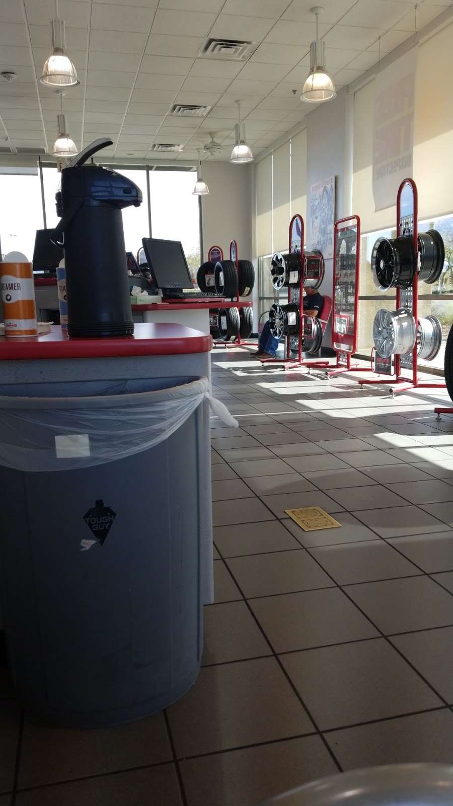 Discount Tire | 432 W Lake Mead Pkwy, Henderson, NV 89015, USA | Phone: (702) 558-1673