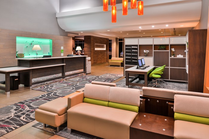 Holiday Inn Kansas City Airport | 11728 N Ambassador Dr, Kansas City, MO 64153 | Phone: (816) 801-8400