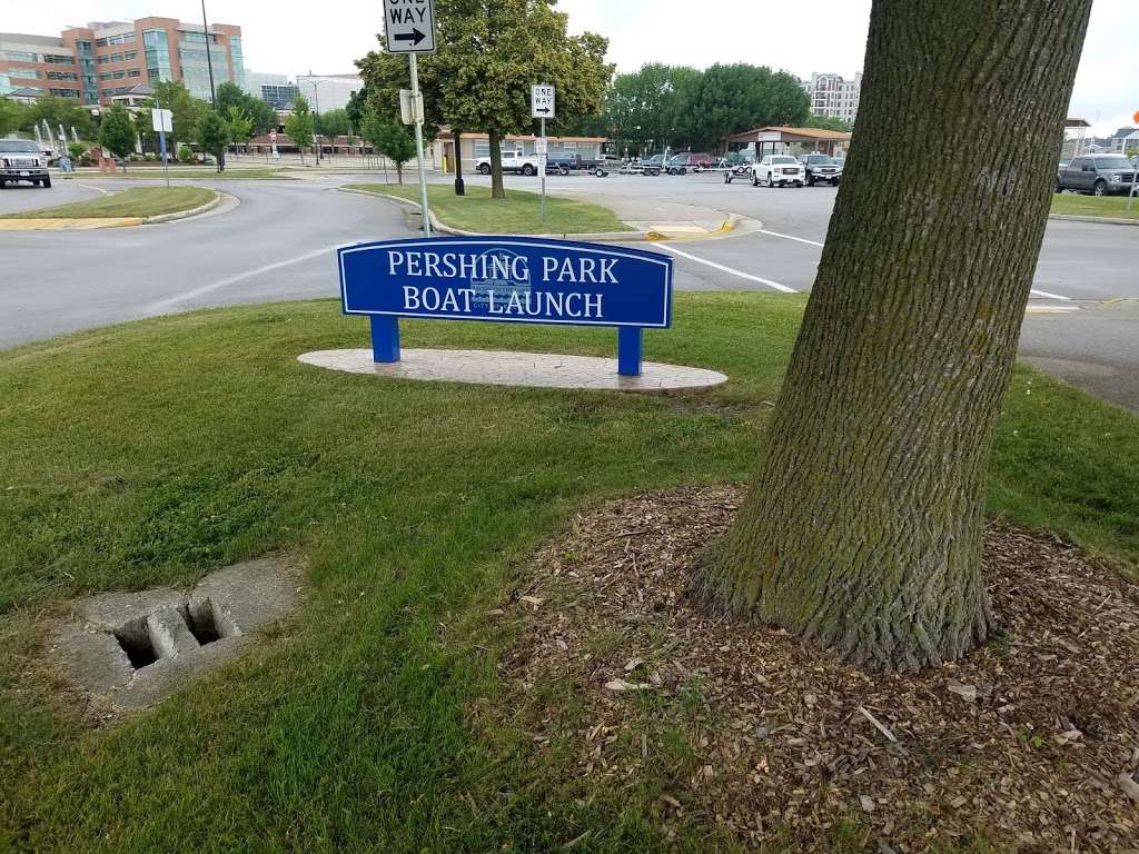 Pershing Park Boat Launch | 1 5th St, Racine, WI 53403, USA | Phone: (262) 636-9131