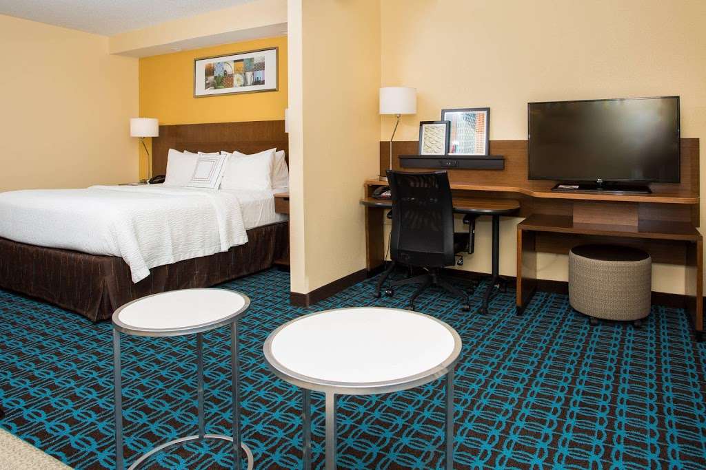 Fairfield Inn & Suites by Marriott Raynham Middleborough/Plymout | 4 Chalet Rd, Middleborough, MA 02346, USA | Phone: (508) 946-4000