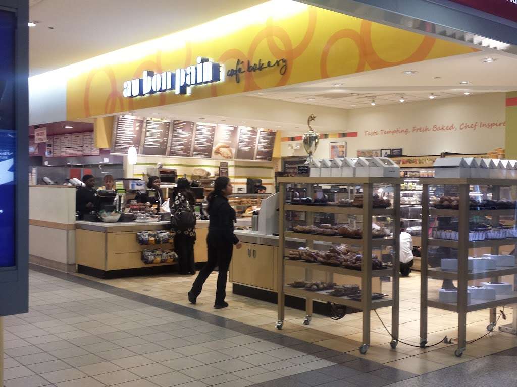 Au Bon Pain | LaGuardia Airport, East Elmhurst, NY 11371, USA | Phone: (718) 334-0480