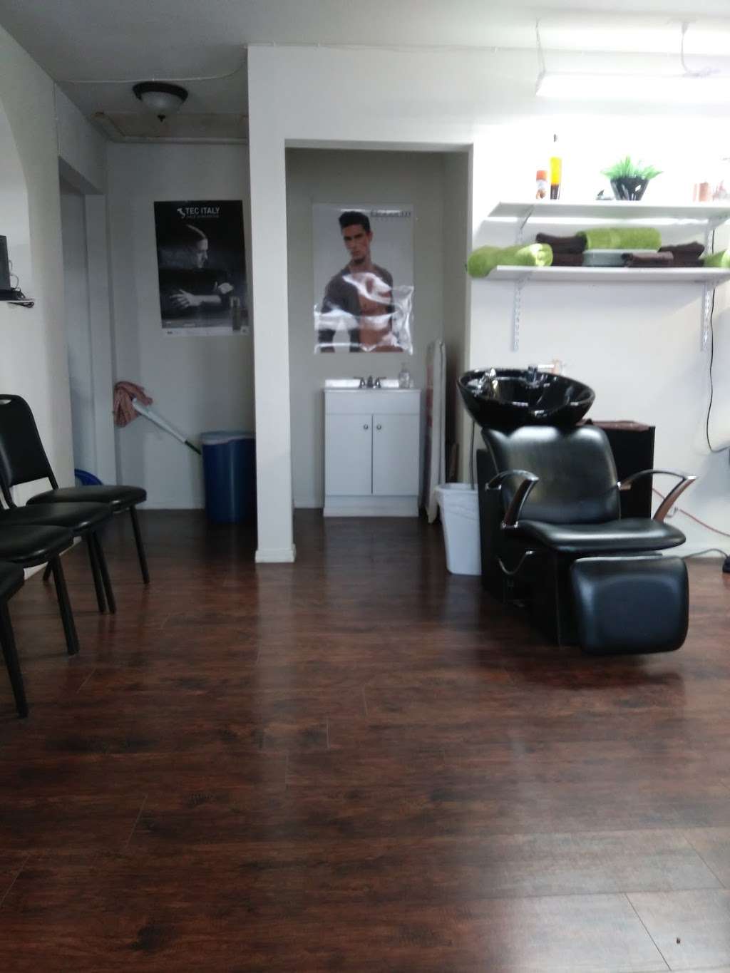 2 Lines Etc Barber Shop | 10939 W Buckeye Rd, Avondale, AZ 85323, USA | Phone: (623) 907-8258