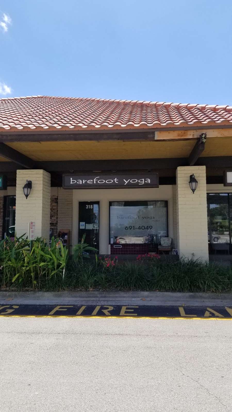 Barefoot | 4050 U.S. Hwy 1, Jupiter, FL 33477, USA | Phone: (561) 691-4049