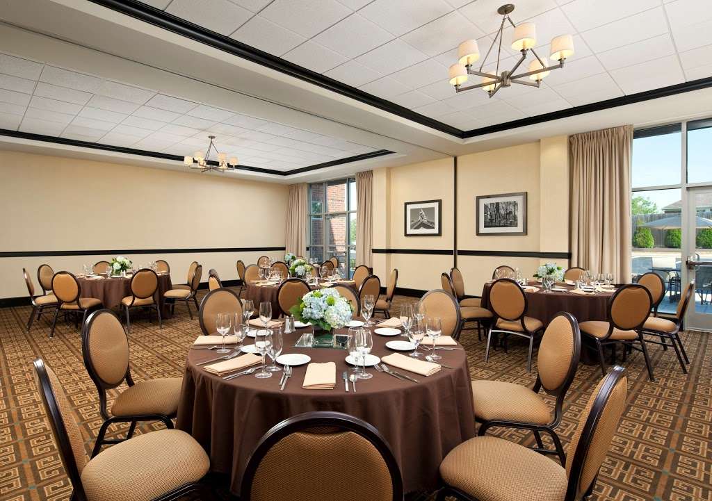 Sheraton Chicago Northbrook Hotel | 1110 Willow Rd, Northbrook, IL 60062 | Phone: (847) 480-1900