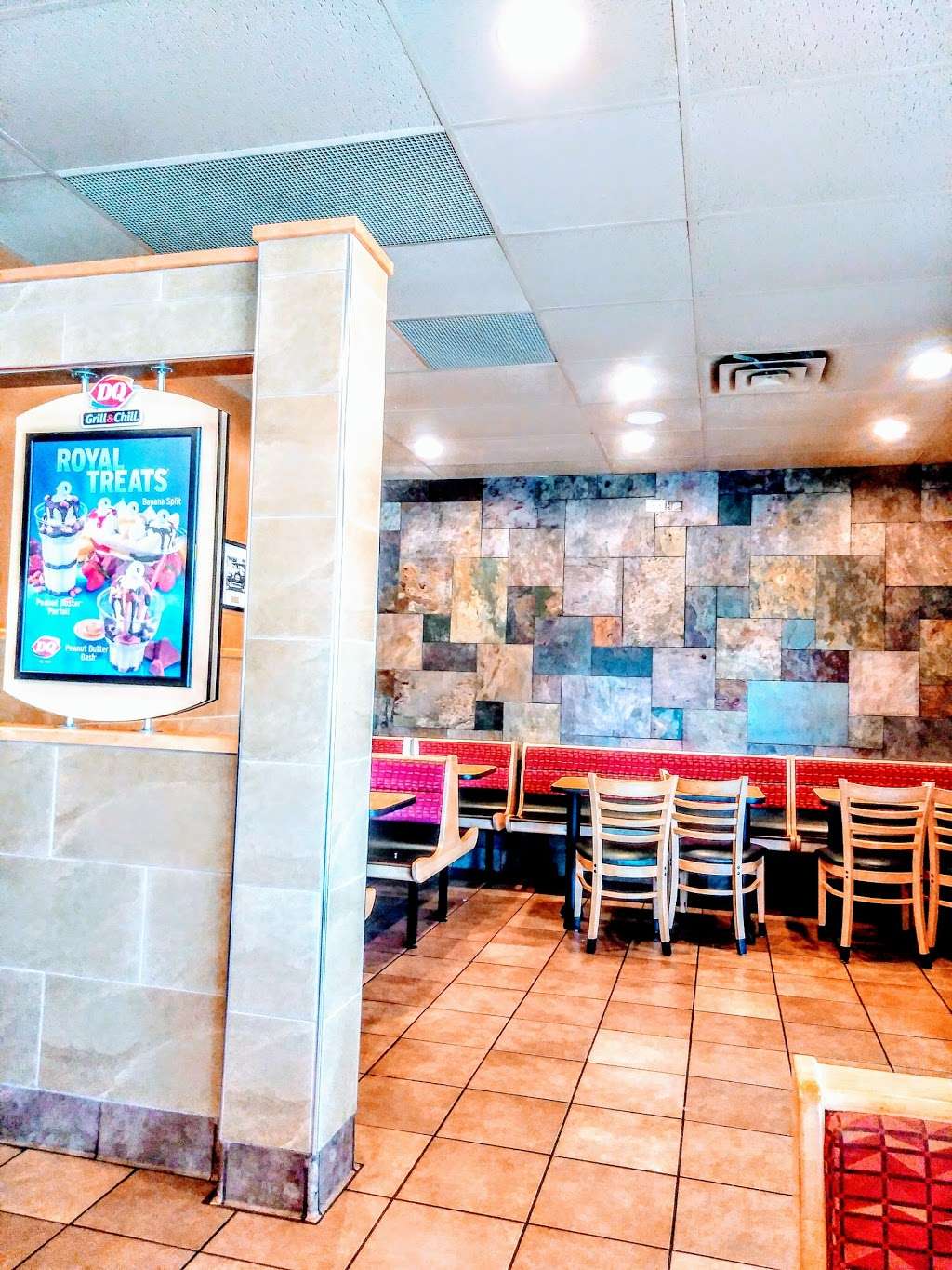 Dairy Queen Grill & Chill | 927 S Cogswell Dr, Silver Lake, WI 53170 | Phone: (262) 889-4811