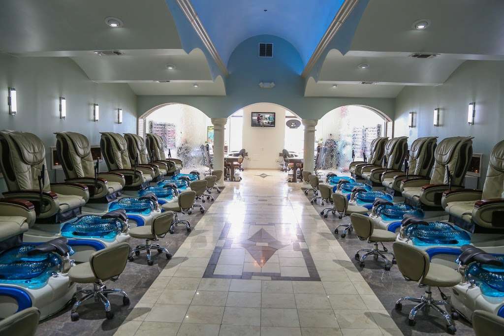 Quarry Nails | 255 E Basse Rd, San Antonio, TX 78209, USA | Phone: (210) 930-9330