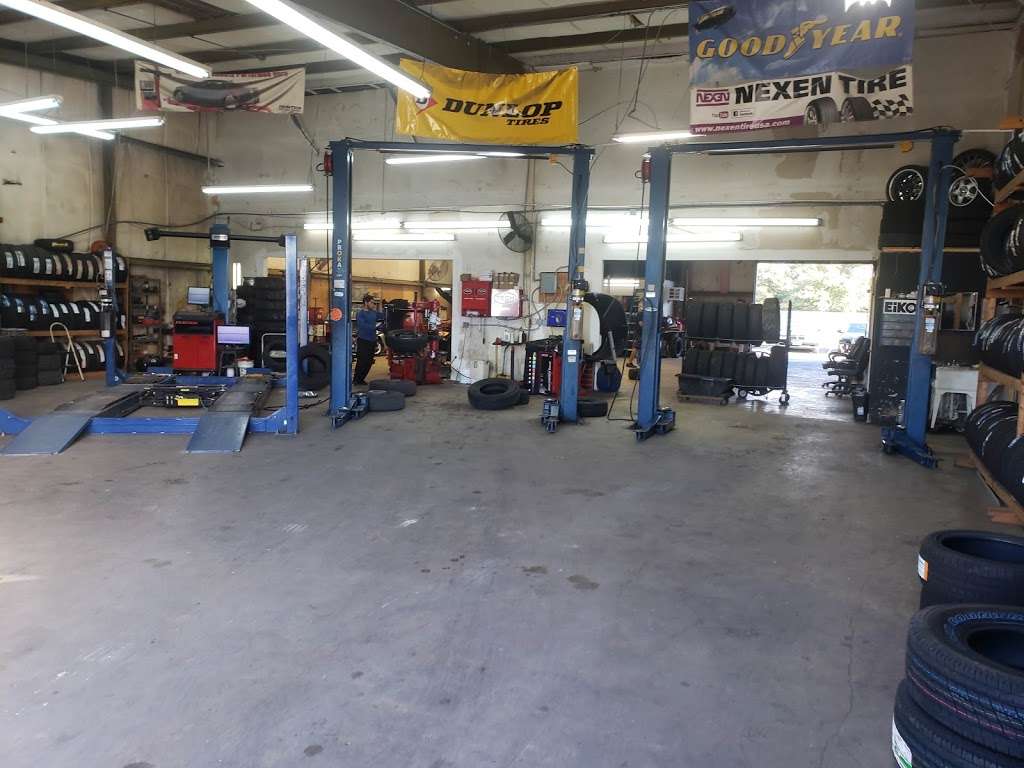 Royal One Tire & Car Service | 2931 Forsyth Rd, Winter Park, FL 32792, USA | Phone: (407) 681-0150