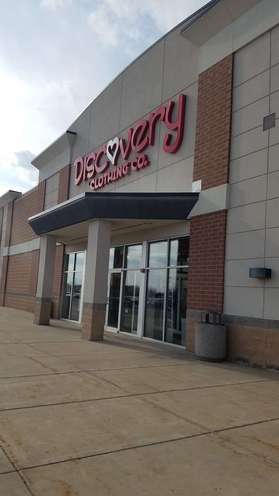 Discovery Clothing | 1610 Orchard Gateway Blvd, North Aurora, IL 60542 | Phone: (630) 907-9898