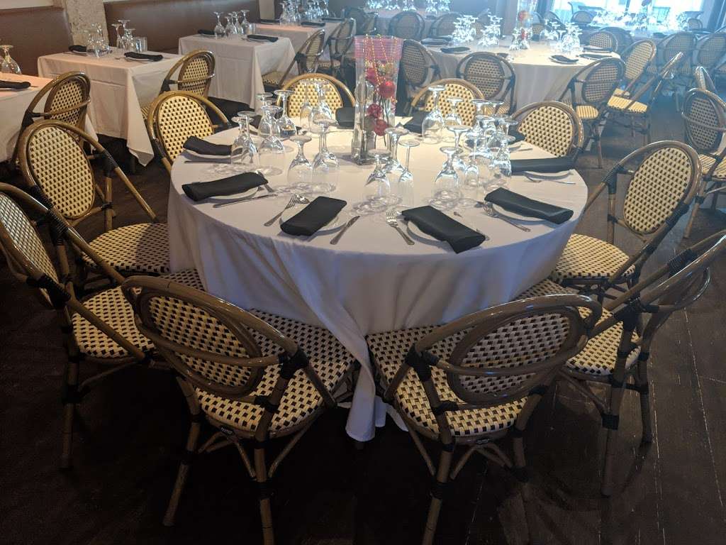 Blue Bar Grill | 1960 S Ocean Dr, Hallandale Beach, FL 33009, USA | Phone: (954) 251-2658