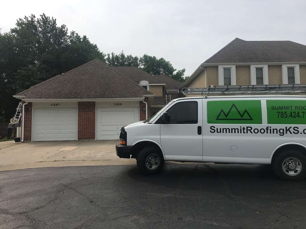 Summit Roofing & Exteriors | 104 Pinecone Dr, Lawrence, KS 66046 | Phone: (785) 424-7504