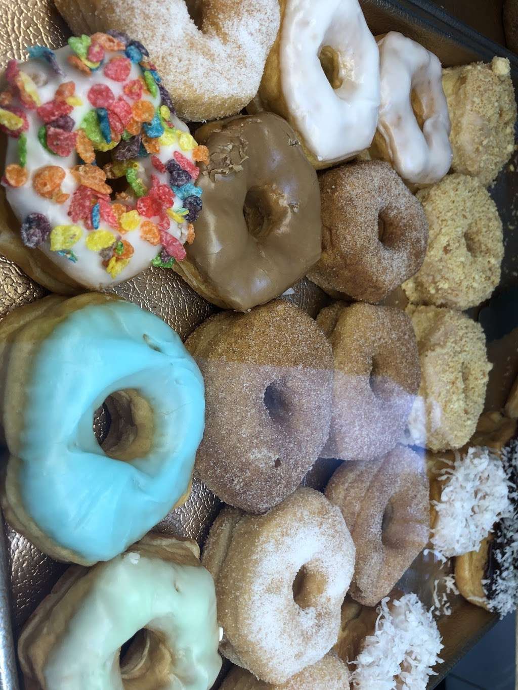 Sugar Land Donut Shop | # 7525, 2164, 2575 Eldridge Rd, Sugar Land, TX 77478 | Phone: (281) 277-1805