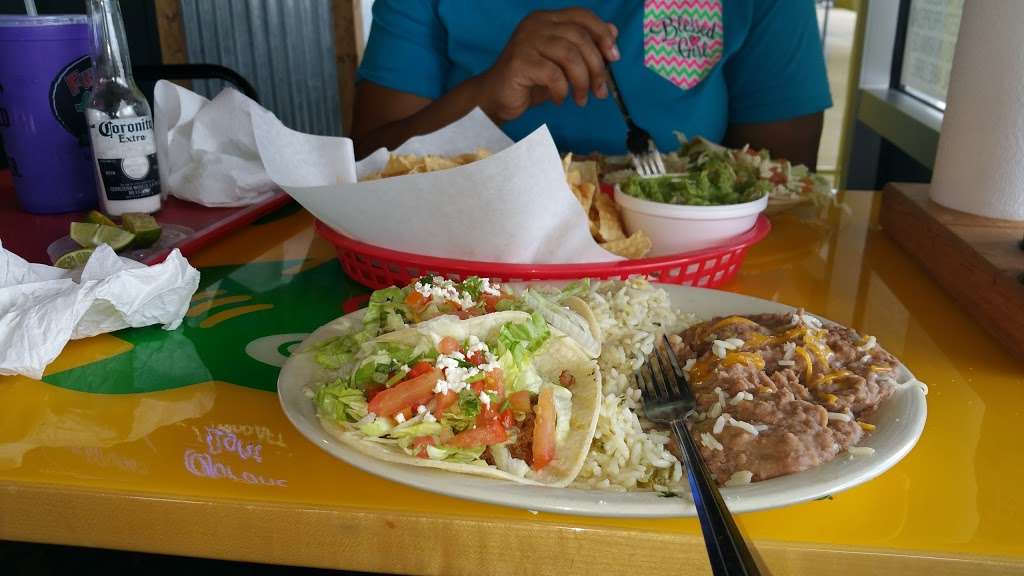 Fuzzys Taco Shop | 241 E FM 1382, Suite 317, Cedar Hill, TX 75104, USA | Phone: (972) 293-8482