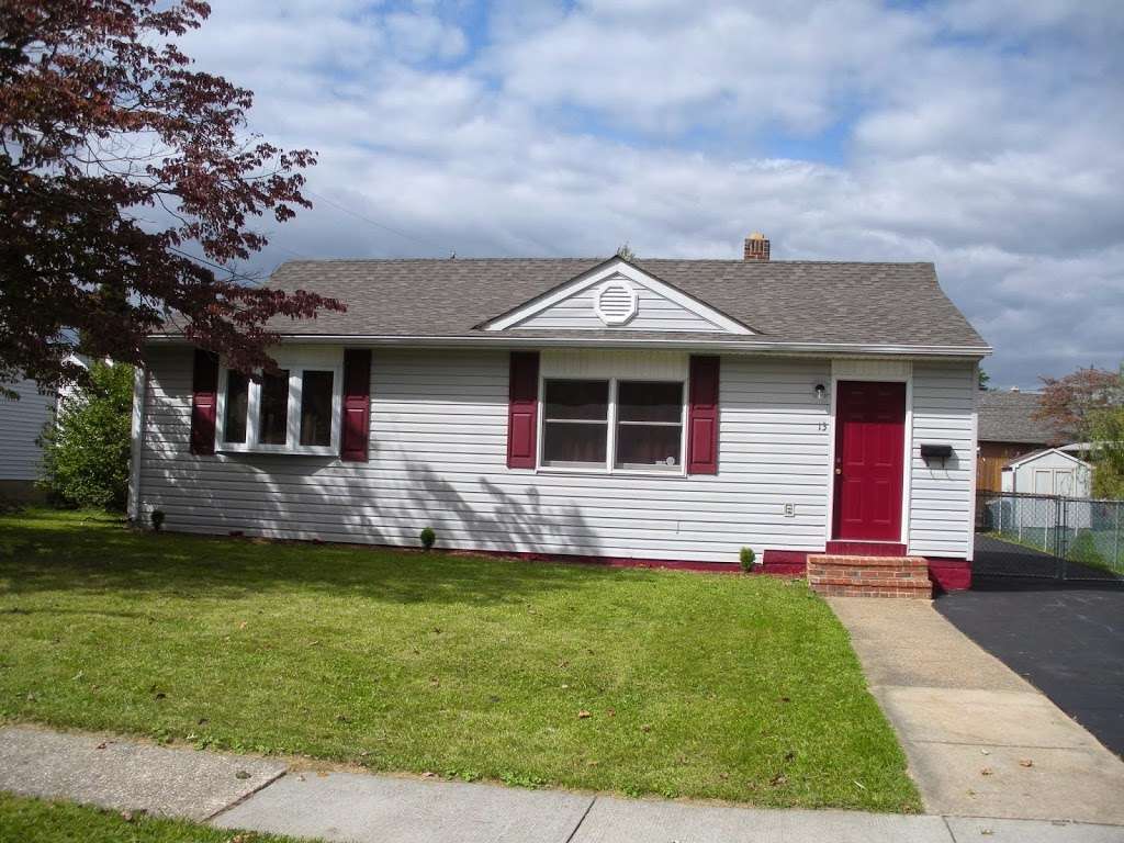 Weed Real Estate | 5 Sumac Ct, Newark, DE 19702, USA | Phone: (302) 981-6388