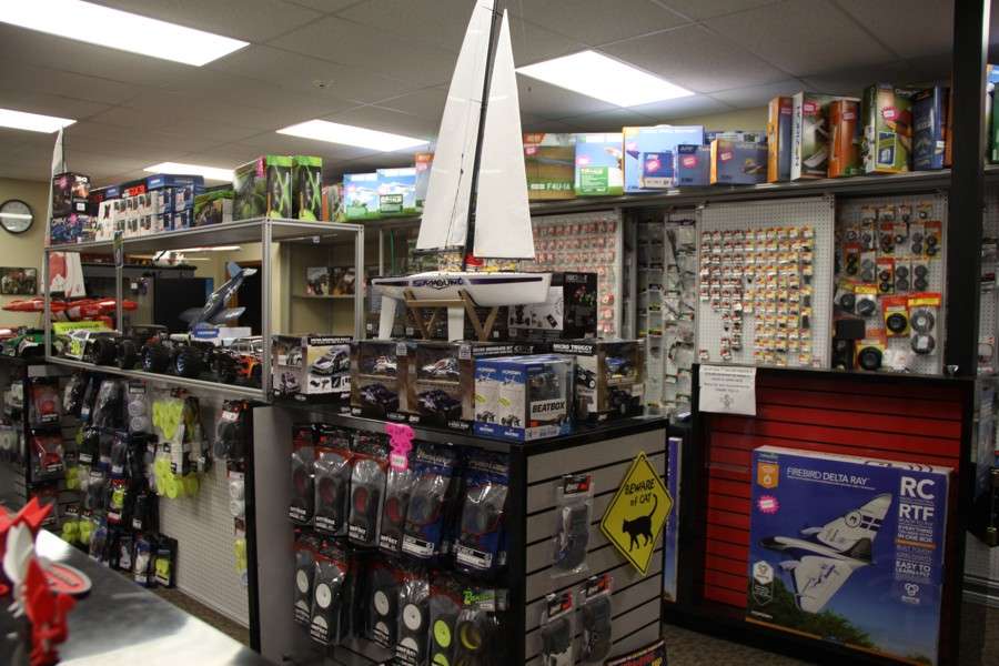 King Hobbies and Raceway | 413 Archer Way, Valparaiso, IN 46383, USA | Phone: (219) 299-2088