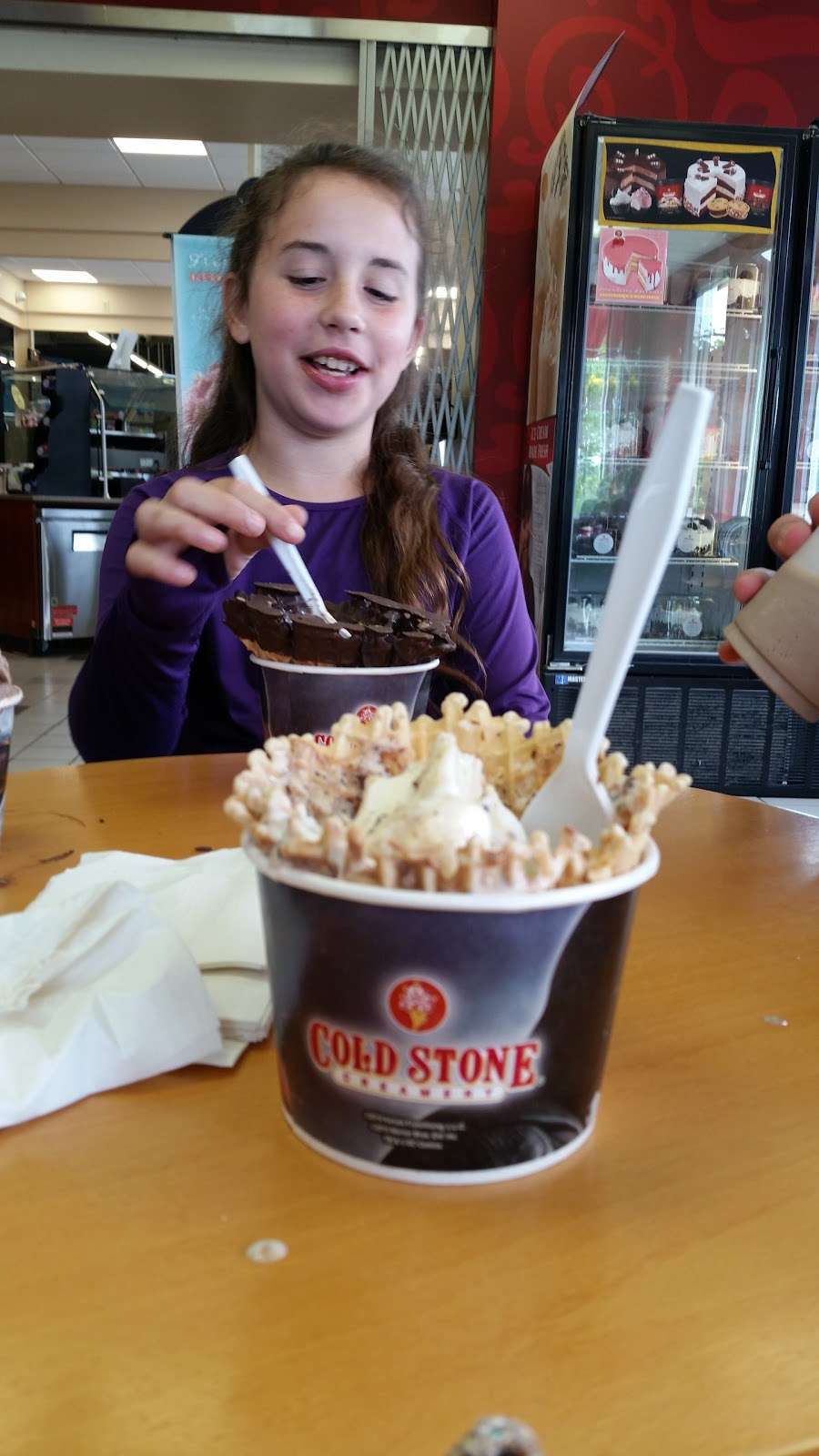 Cold Stone Creamery | 4101 N Belt Hwy, St Joseph, MO 64506, USA | Phone: (816) 901-0133