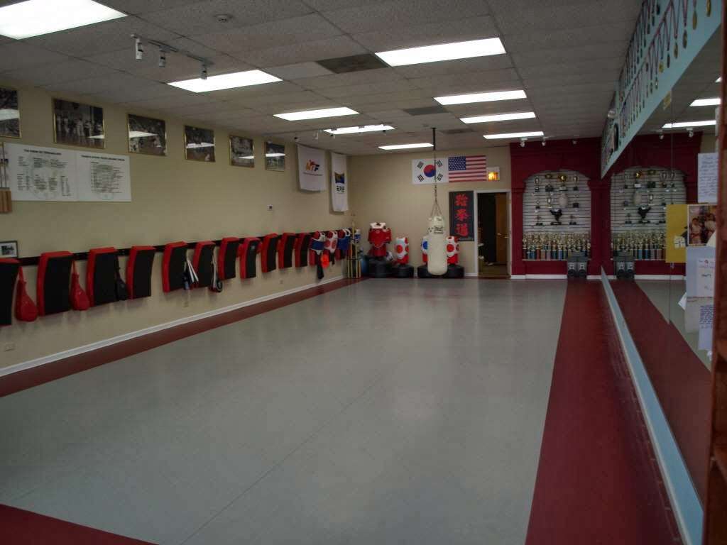 Changs Martial Arts Academy | 1002 Weiland Rd, Buffalo Grove, IL 60089, USA | Phone: (847) 520-6201