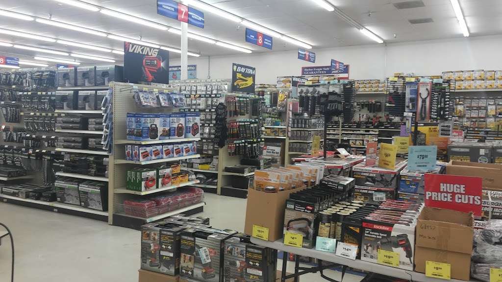 Harbor Freight Tools | 10826 North Fwy, Houston, TX 77037, USA | Phone: (281) 405-0887