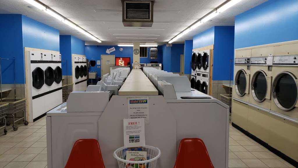 Sunshine Holiday Coin Laundry | 515 W Michigan St, New Carlisle, IN 46552, USA | Phone: (574) 654-8900