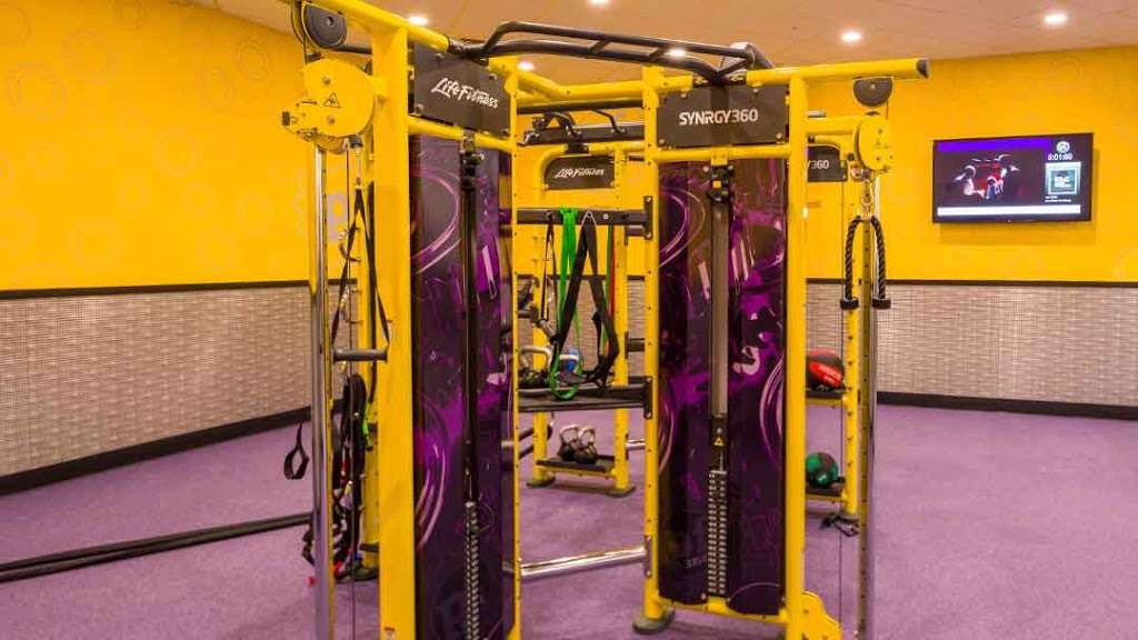 Planet Fitness | 166 Grove Street, Franklin, MA 02038, USA | Phone: (508) 541-6880