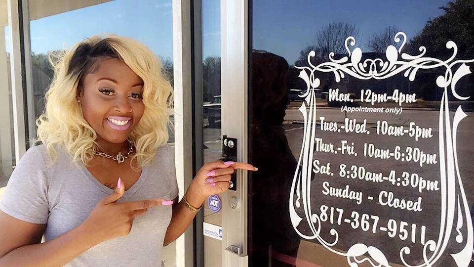 Total Divas Hair Studio | 5400 Woodway Dr, Fort Worth, TX 76133, USA | Phone: (817) 367-9511
