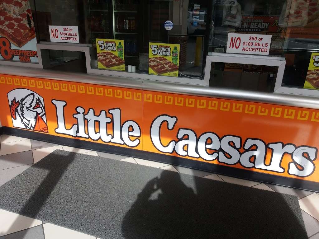 Little Caesars Pizza | 160 W Broadway, Paterson, NJ 07522, USA | Phone: (973) 790-5100