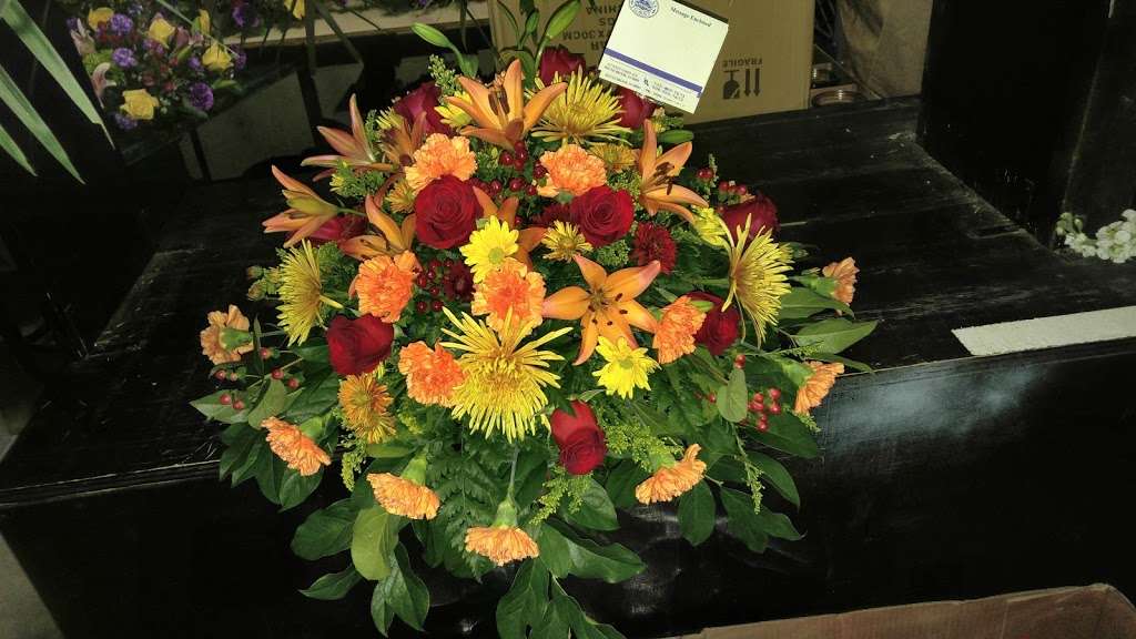 Stanleys Flowers & Gifts | 227 W Union Ave, Bound Brook, NJ 08805 | Phone: (732) 752-0090