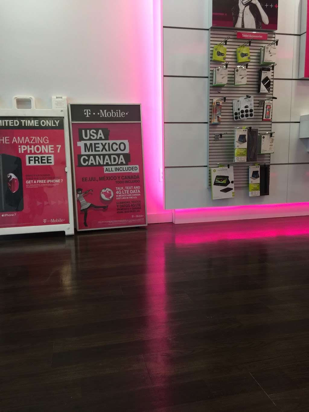 T-Mobile | 6181 Livingston Rd, Oxon Hill, MD 20745 | Phone: (301) 567-2005