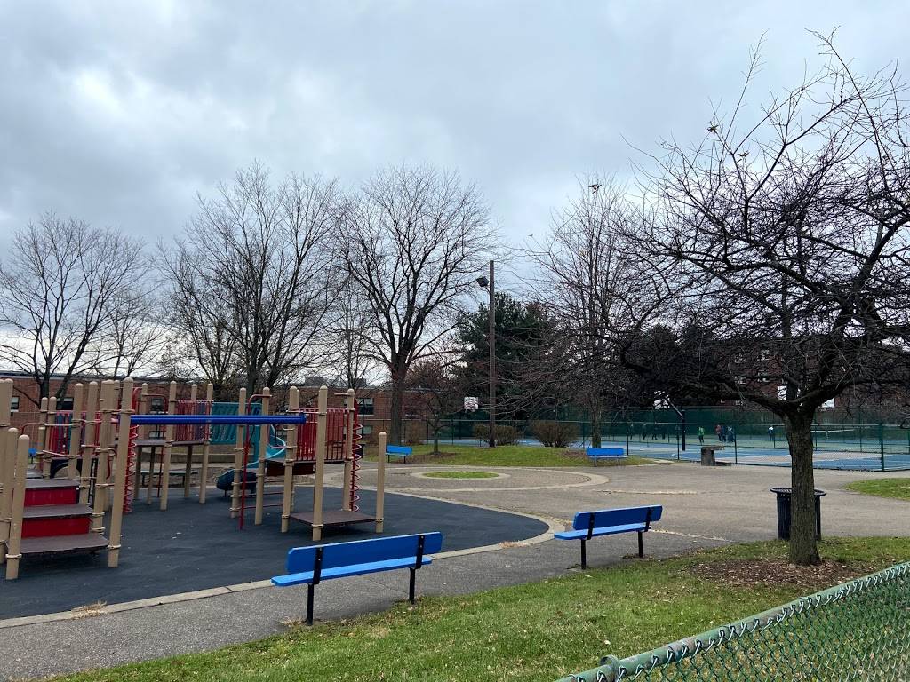 Davis Playground | 5680 Hobart St, Pittsburgh, PA 15217, USA | Phone: (412) 255-2539